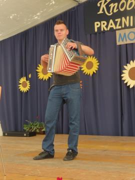 KNOBLEHARJEVO - 2013 - MODROST IN IZKUŠNJE-SREČANJE STAREJŠIH 15